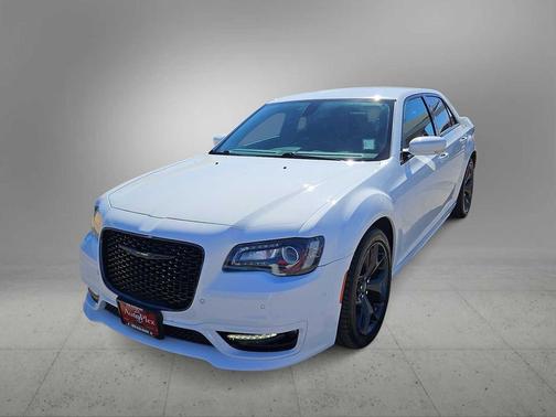2022 Chrysler 300 Touring