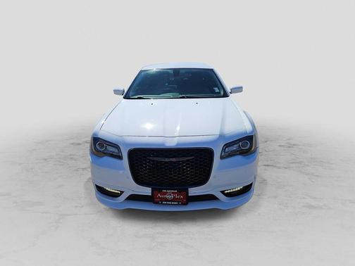 2022 Chrysler 300 Touring