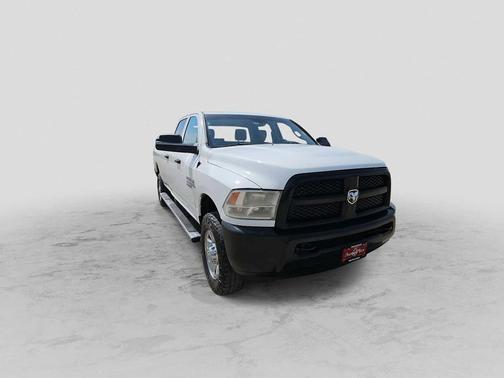 Bright White Clearcoat 2017 RAM 2500 Tradesman 4x4 Crew Cab 8 Box