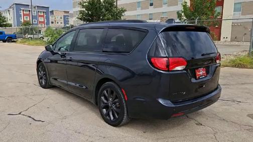 2020 Chrysler Pacifica Touring-L Plus