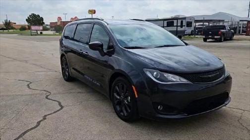 2020 Chrysler Pacifica Touring-L Plus