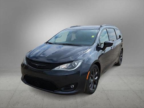 2020 Chrysler Pacifica Touring-L Plus