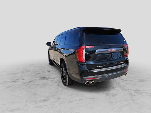 2022 GMC Yukon XL AT4