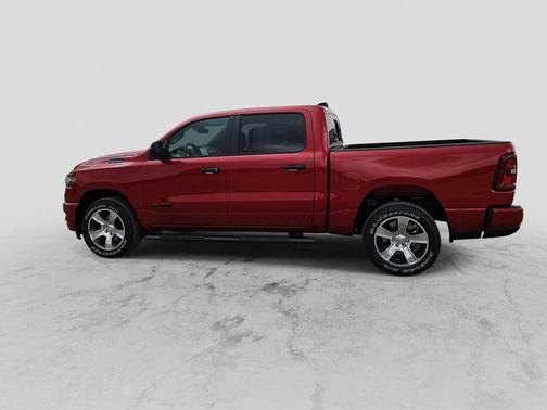 Molten Red Pearlcoat 2026 RAM 1500 Express