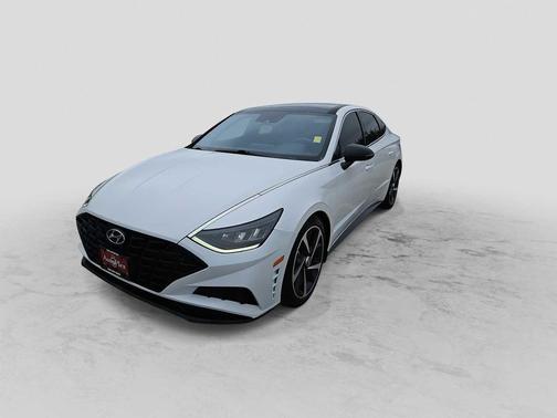 Quartz White 2022 Hyundai SONATA SEL Plus