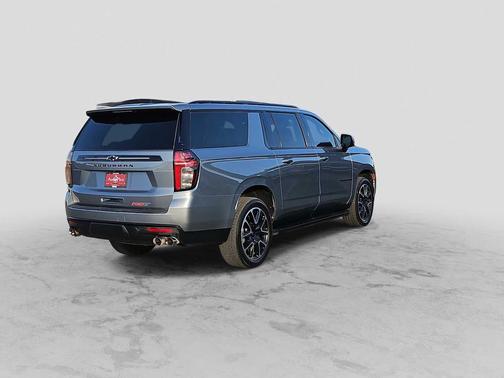 2023 Chevrolet Suburban RST