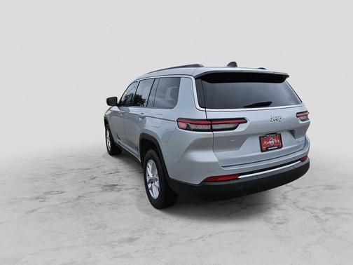 Silver Zynith 2025 Jeep Grand Cherokee L Laredo