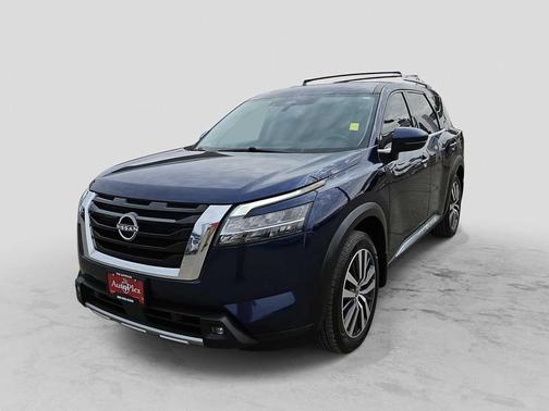 2022 Nissan Pathfinder Platinum
