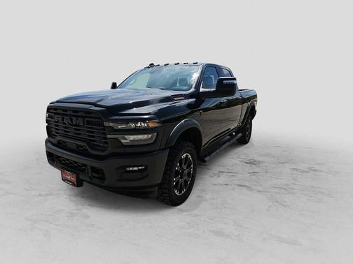 Diamond Black Crystal Pearlcoat 2026 RAM 2500 Warlock 4x4 Crew Cab 64 Box