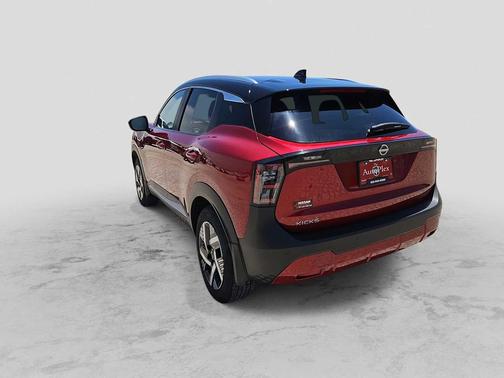 Scarlet Ember Tintcoat/Super Black 2025 Nissan Kicks SV