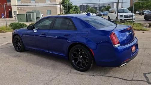 2019 Chrysler 300 Touring