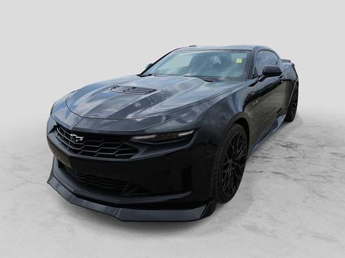 Black 2023 Chevrolet Camaro LT1