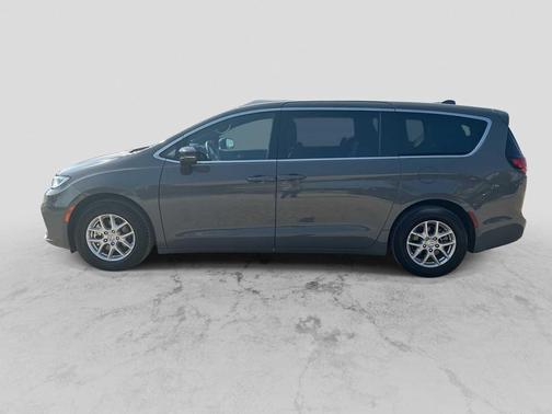 Ceramic Gray Clearcoat 2025 Chrysler Pacifica L