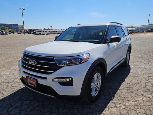Star White Metallic Tri-Coat 2020 Ford Explorer XLT