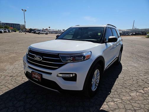 Star White Metallic Tri-Coat 2020 Ford Explorer XLT