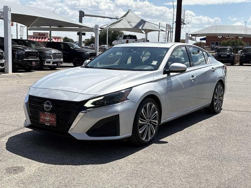 2023 Nissan Altima 2.5 SL
