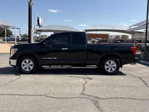 2019 Nissan Titan SV