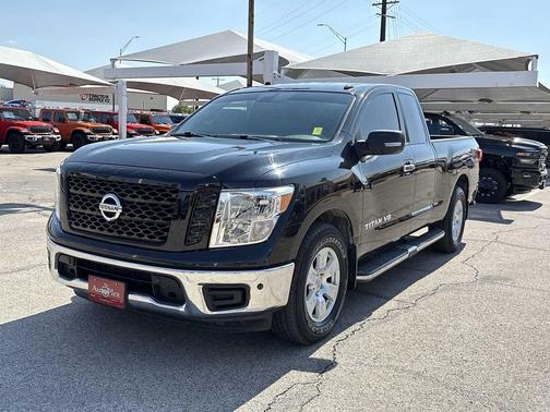 2019 Nissan Titan SV