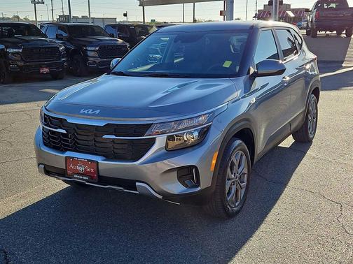 2025 Kia Seltos LX