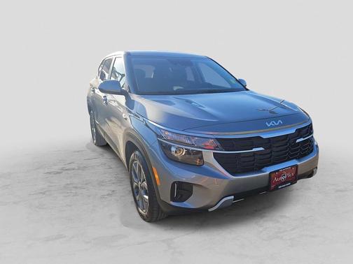 2025 Kia Seltos LX