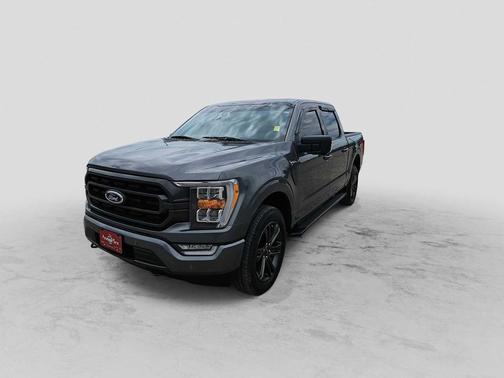 CARBONIZED GRAY METALLIC 2021 Ford F-150 XLT