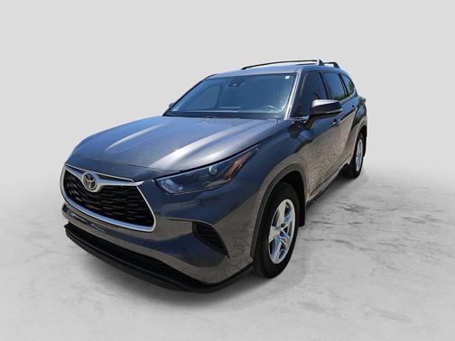 Magnetic Gray Metallic 2023 Toyota Highlander L