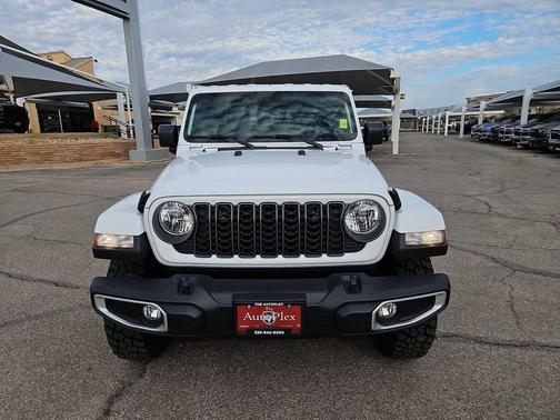 2025 Jeep Gladiator High Tide