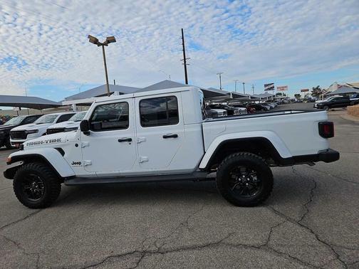 2025 Jeep Gladiator High Tide