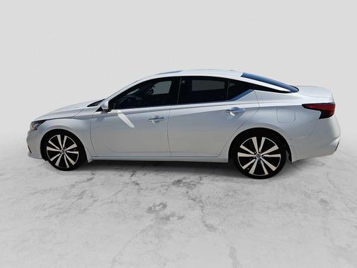2020 Nissan Altima 2.0 Platinum