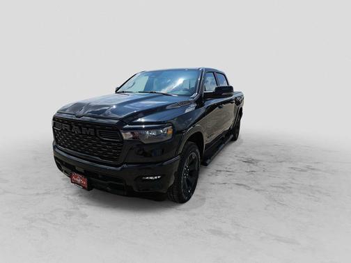 Diamond Black Crystal Pearlcoat 2026 RAM 1500 Lone Star
