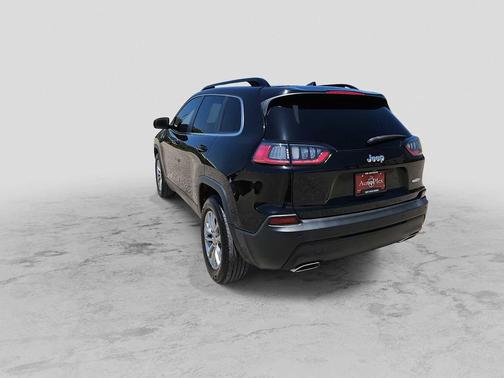 Diamond Black Crystal Pearlcoat 2022 Jeep Cherokee Latitude Lux