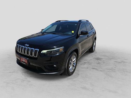 Diamond Black Crystal Pearlcoat 2022 Jeep Cherokee Latitude Lux
