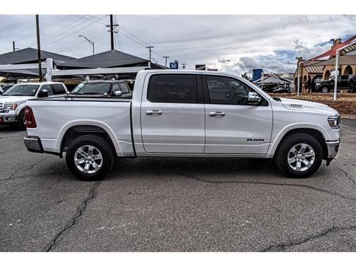 Ivory White Tri-Coat Pearlcoat 2019 RAM 1500 Laramie