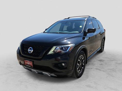 2020 Nissan Pathfinder SL