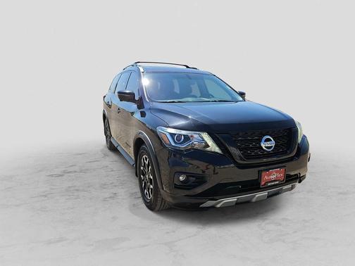 2020 Nissan Pathfinder SL