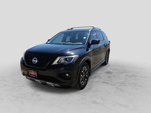 2020 Nissan Pathfinder SL