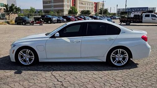 2018 BMW 330e iPerformance