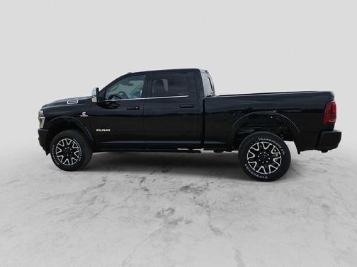 Diamond Black Crystal Pearlcoat 2026 RAM 2500 Longhorn