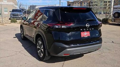 2022 Nissan Rogue SV