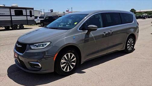 2023 Chrysler Pacifica Hybrid Touring L