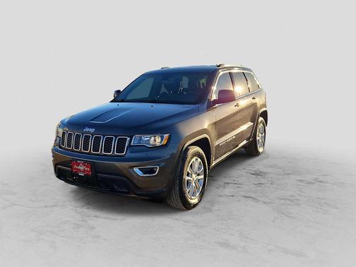 Granite Crystal Metallic Clearcoat 2021 Jeep Grand Cherokee Laredo