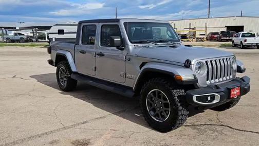 Billet Silver Metallic Clearcoat 2020 Jeep Gladiator Overland