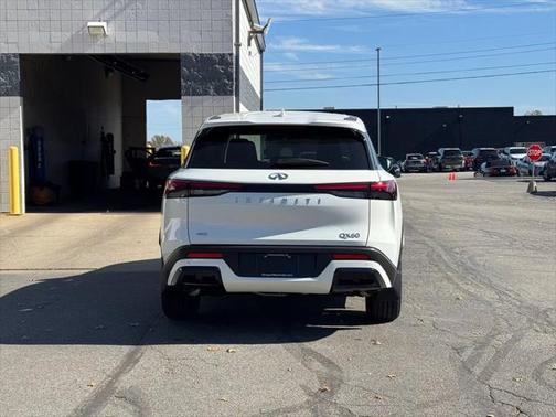 2025 INFINITI QX60 Pure