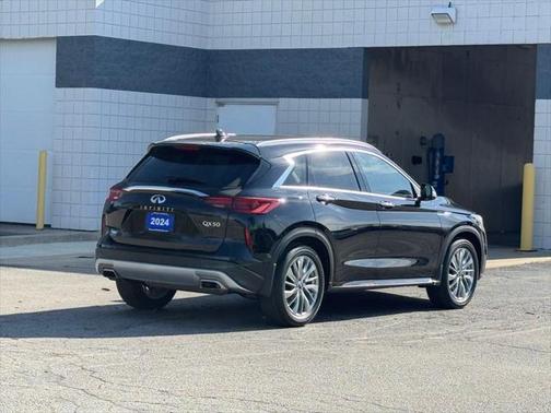 2024 INFINITI QX50 LUXE AWD