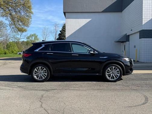 2024 INFINITI QX50 LUXE AWD