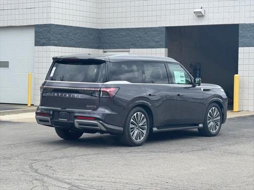 2025 INFINITI QX80 Luxe