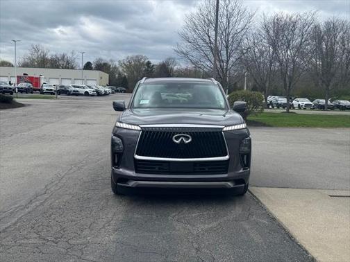 2025 INFINITI QX80 Luxe