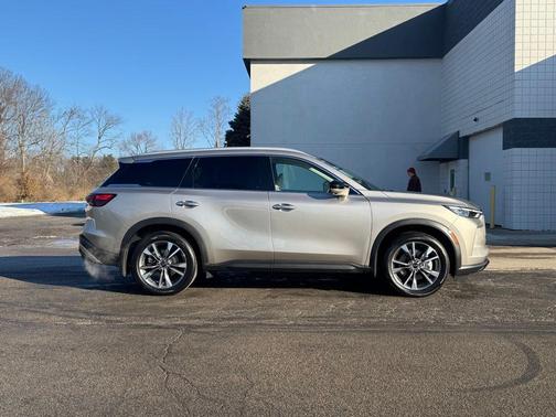 2024 INFINITI QX60 Luxe