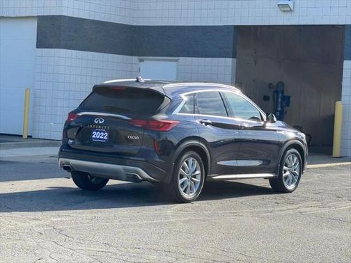 2022 INFINITI QX50 LUXE AWD