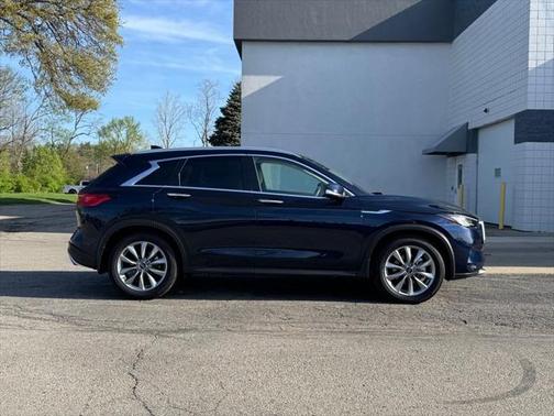 2022 INFINITI QX50 LUXE AWD